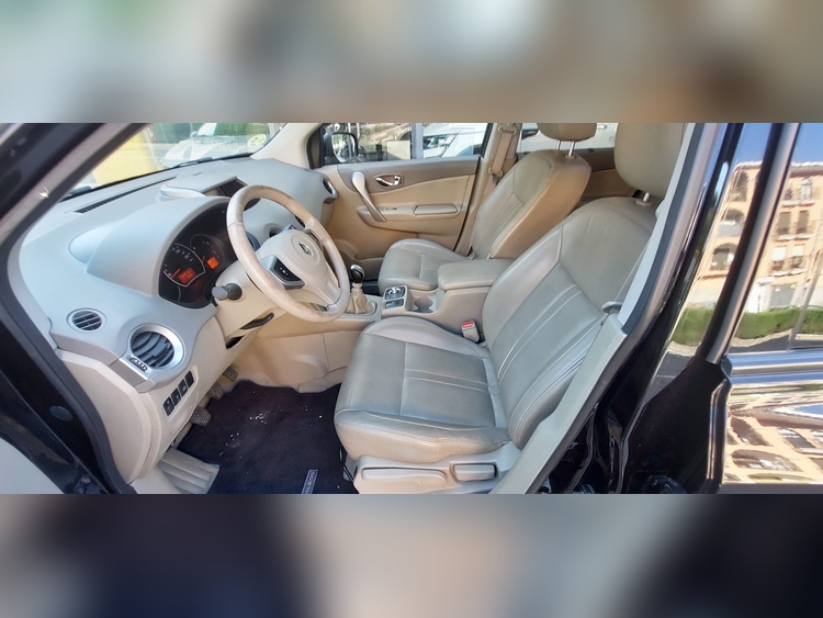 Renault Koleos 4X4 150CV foto 6